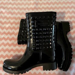 EU38 rockstud Valentino. Authentic, w/o box or tags